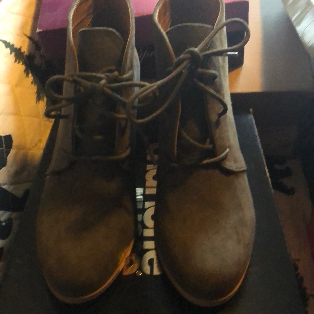 Olive suede ankle boots size 7